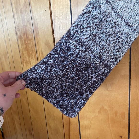 Sweater - Picture 3 of 4